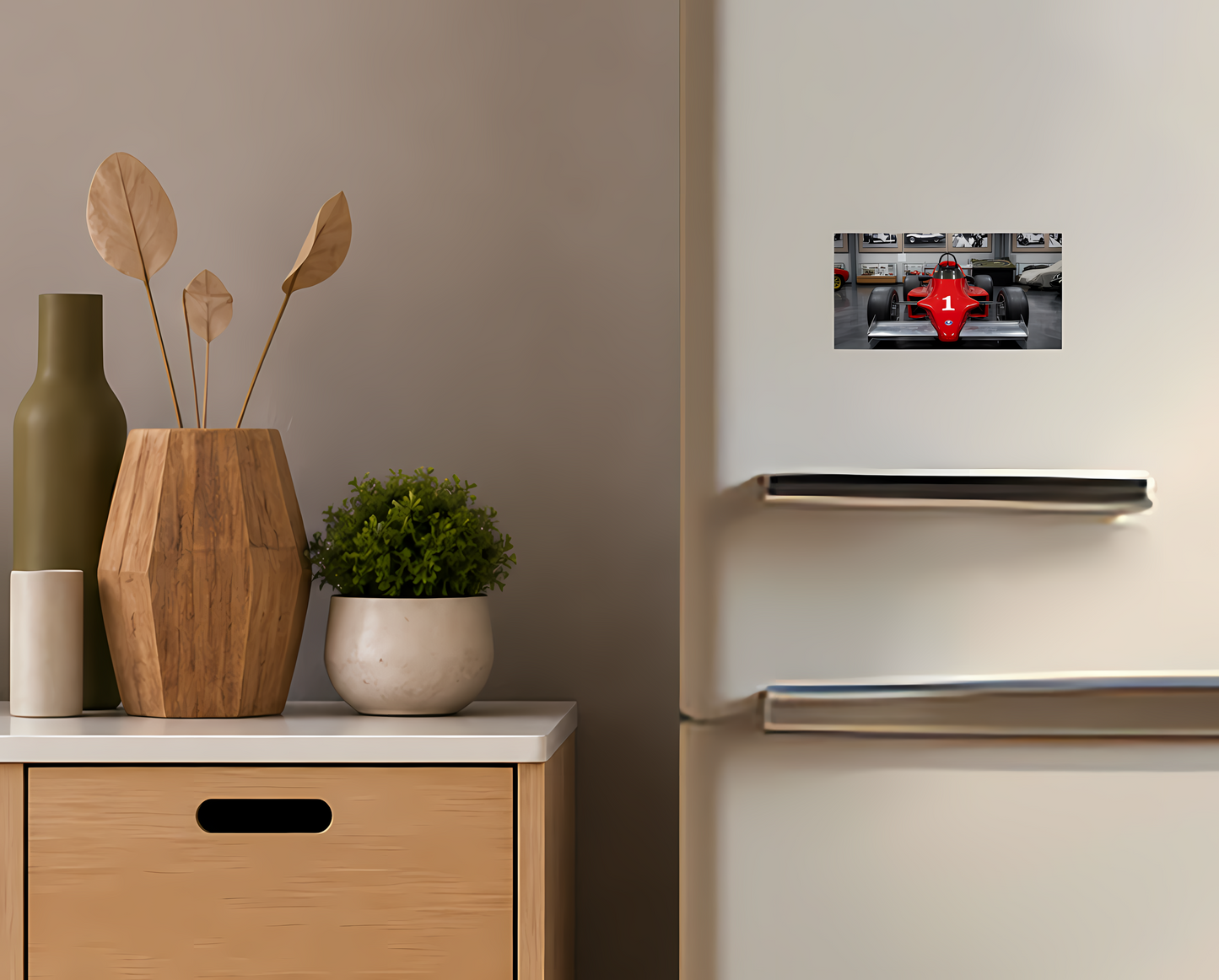Retro Formelbilsmagnet – Sportig Kylskåpsmagnet med Klassisk Racingdesign