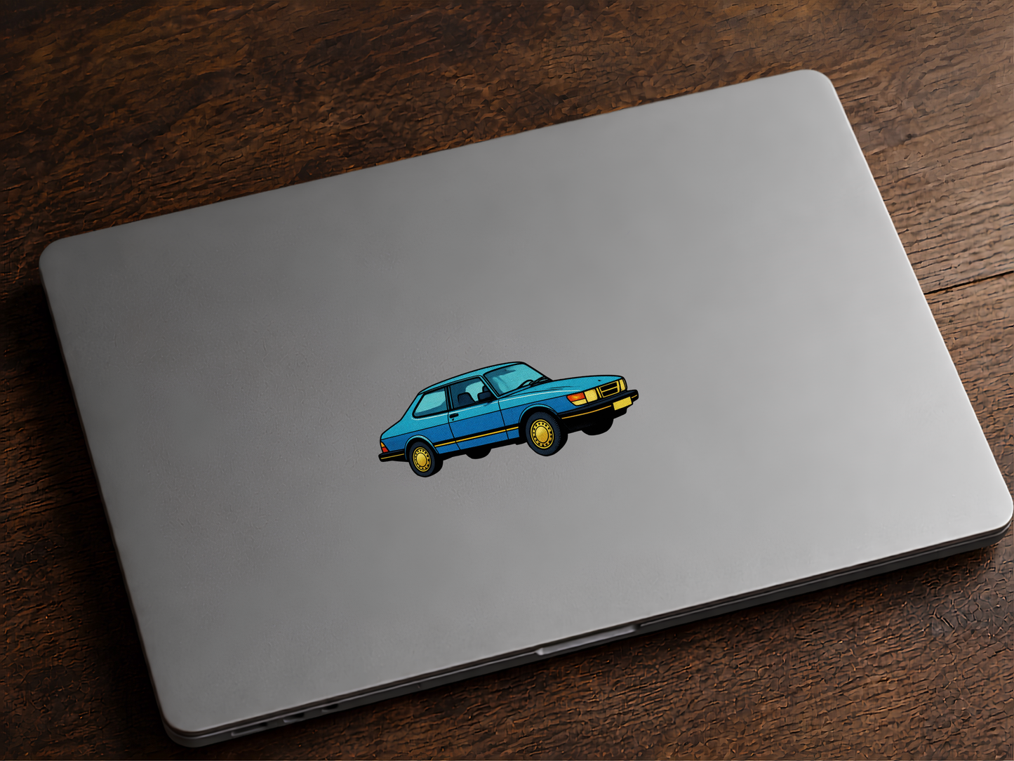 Blå Saab Retro Klistermärke – Klassisk Svensk Bil i Vintage Pop Art