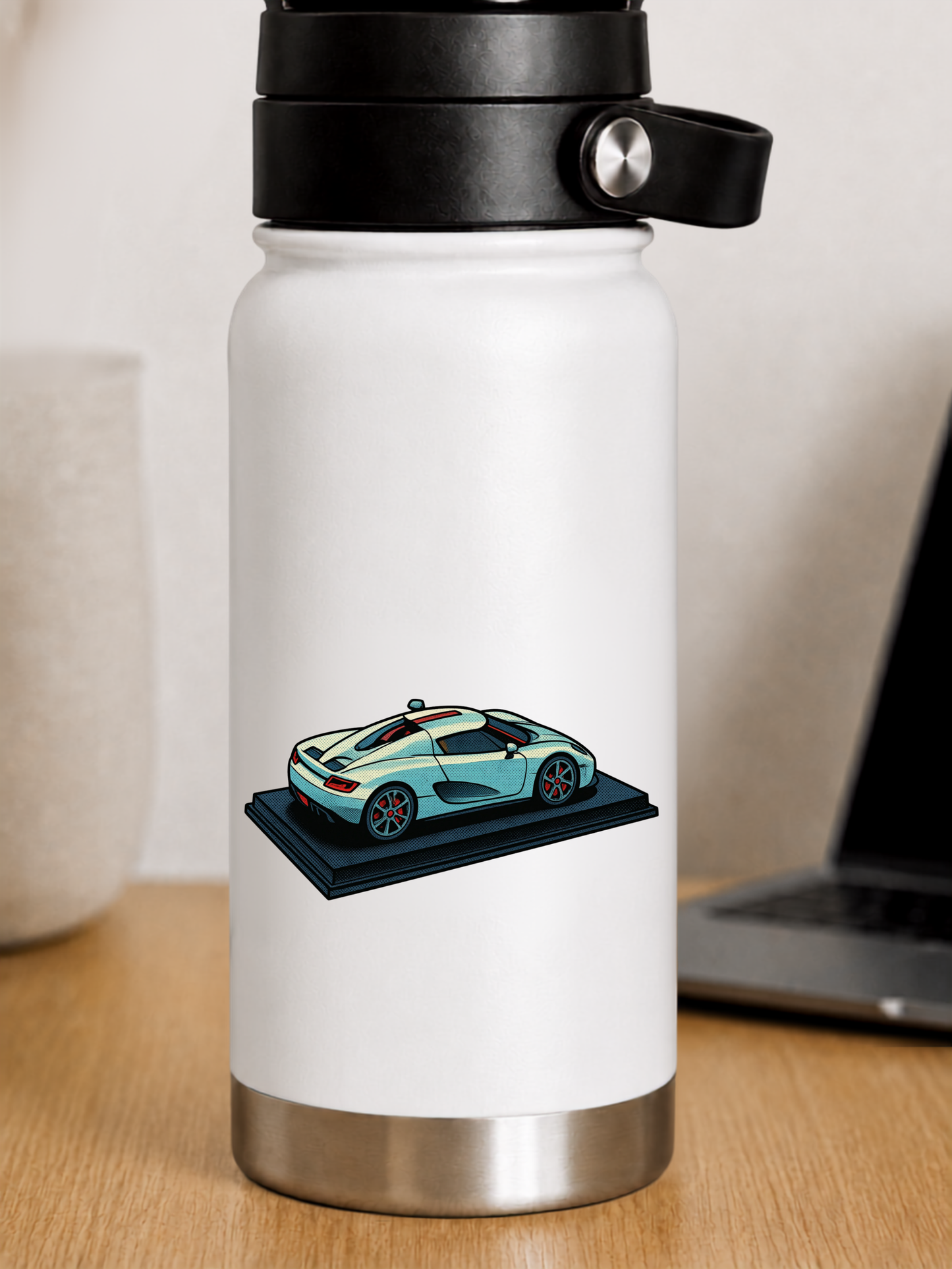 KoenigseggVit Supersportbil Klistermärke – Retro Pop Art 8.2 cm lång